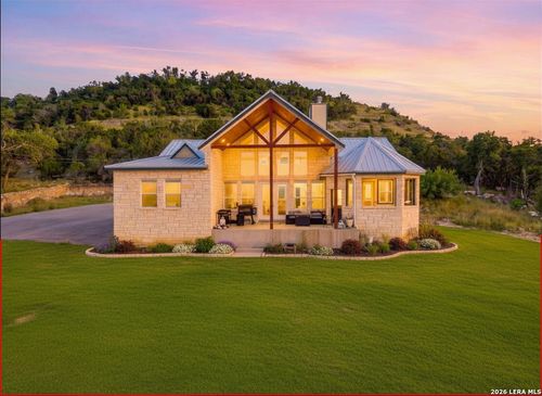 348 White Oak Dr, Canyon Lake, TX, 78133-5763 | Card Image