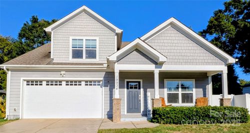 19934 Walter Henderson Rd, Cornelius, NC, 28031-7208 | Card Image