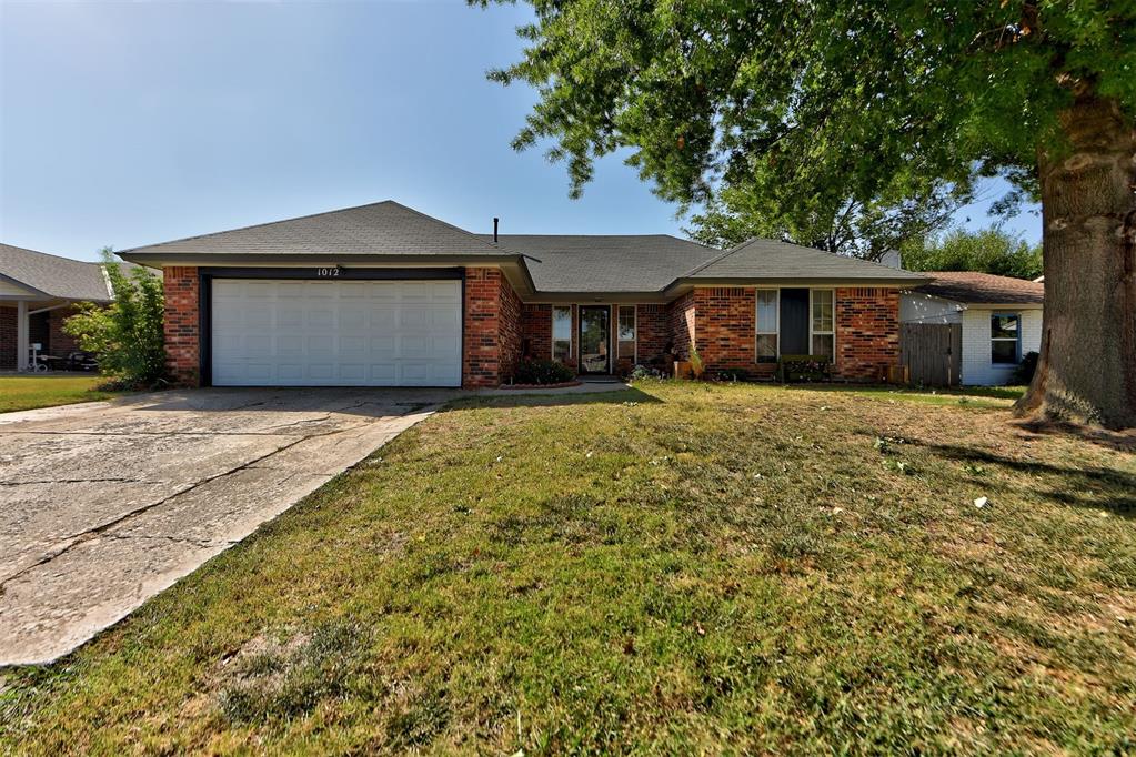 Walsh Ln, Yukon, OK 73099