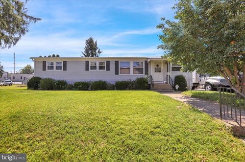 1320 Chester St, READING, PA, 19601-1708 | Card Image