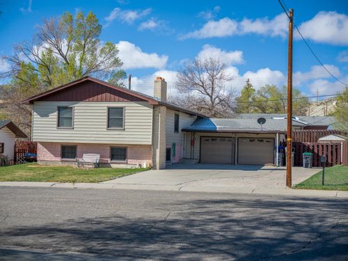 145 Keith Dr, Green River, WY, 82935-5017 | Card Image