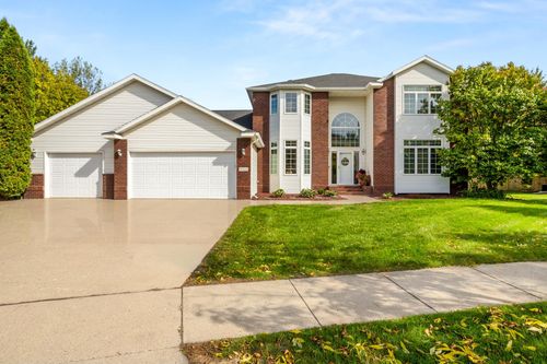 5010 Meadow Creek Drive S, Fargo, ND, 58104 | Card Image