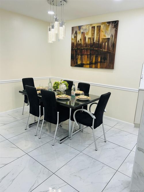 1d-72-11 110 Street, New York, NY, 11375 | Card Image