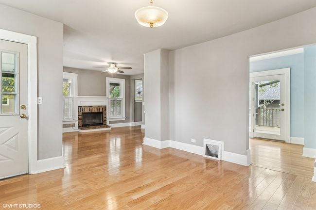 103 N Wisconsin St, House other with 3 bedrooms, 2 bathrooms and 2 parking in Carpentersville IL | Image 7