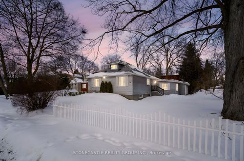 151 Richmond St, Richmond Hill, ON, L4C3Y7 | Card Image