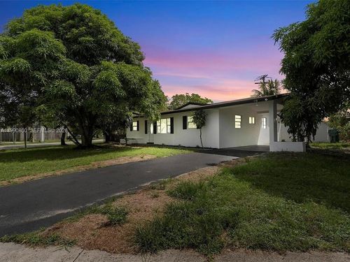 4900 Nw 14th St, Lauderhill, FL, 33313-5511 | Card Image