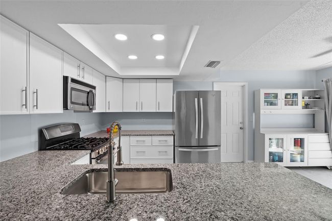 11368 93 Rd St, House other with 3 bedrooms, 2 bathrooms and null parking in LARGO FL | Image 15