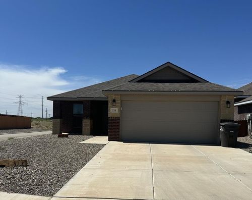 211 Pioneer Cir, Midland, TX, 79705-2693 | Card Image