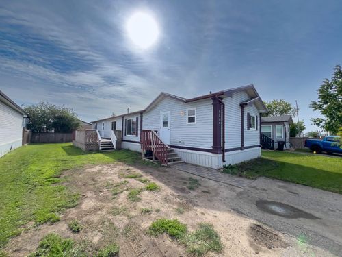 8805 91 Street, Grande Prairie, AB, T8X0C4 | Card Image