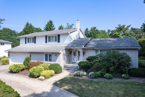 25451 Hilltop Dr, Beachwood, OH, 44122-1360 | Card Image