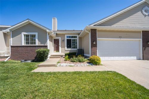 9433 Maple Lane, Johnston, IA, 50131 | Card Image