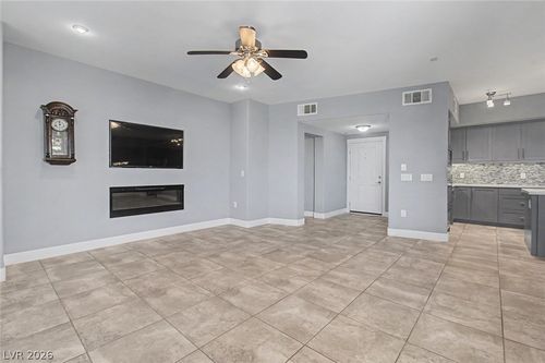 6308-2555 Hampton Rd, Henderson, NV, 89052-7184 | Card Image
