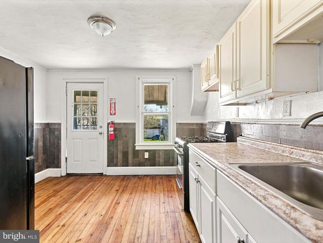 564 Walnut St, Townhouse with 2 bedrooms, 1 bathrooms and null parking in POTTSTOWN PA | Image 7