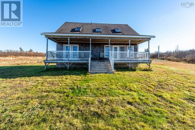 885 Fort Point Rd, House other with 3 bedrooms, 2 bathrooms and null parking in Ashmore NS | Image 2