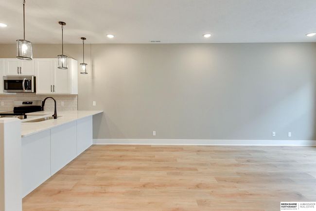 1917 Dahlman Rows Plz, Townhouse with 2 bedrooms, 3 bathrooms and 2 parking in Omaha NE | Image 5