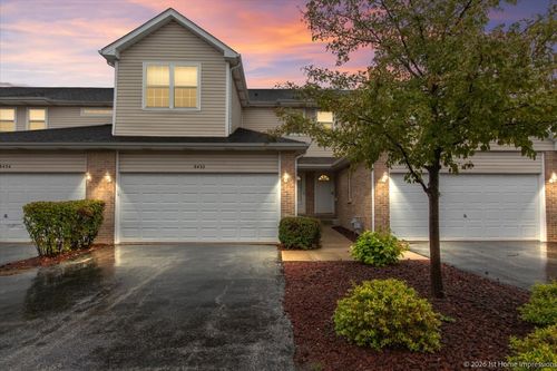 8432 Stratford Dr, Tinley Park, IL, 60487-2118 | Card Image