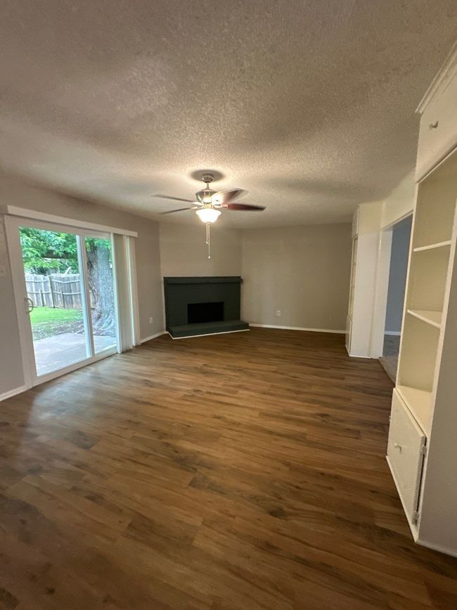 1014 Tulip Trl, House other with 3 bedrooms, 2 bathrooms and null parking in Mesquite TX | Image 6