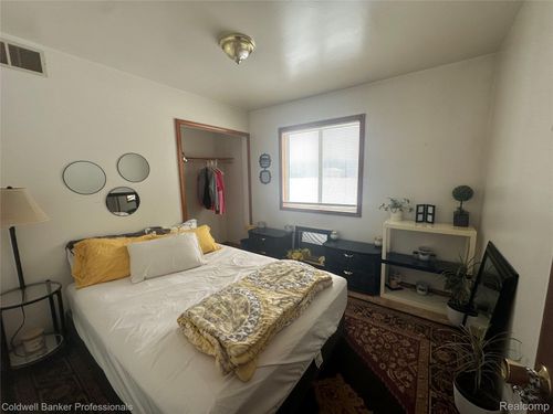 3419 Burnside Rd, Otter Lake, MI, 48464-9716 | Card Image