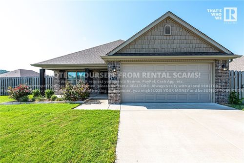 4407 W Wales Dr, Fayetteville, AR, 72704-5053 | Card Image