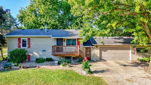 5102 9th St, Streator, IL, 61364-9636 | Card Image