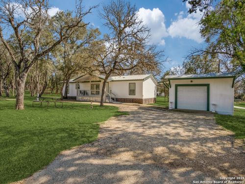 402 Galveston St, Bandera, TX, 78003 | Card Image