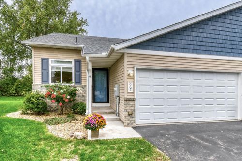 667 35th St W, Hastings, MN, 55033-4143 | Card Image