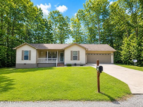 4220 Chica Rd, Crossville, TN, 38572-3465 | Card Image