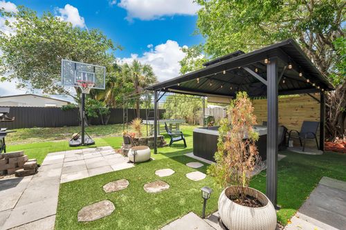 1841 Nw 26th Ave, Fort Lauderdale, FL, 33311-4542 | Card Image