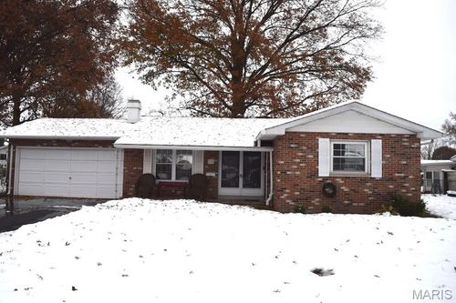 23 Meadowlark Ct, Granite City, IL, 62040-5217 | Card Image