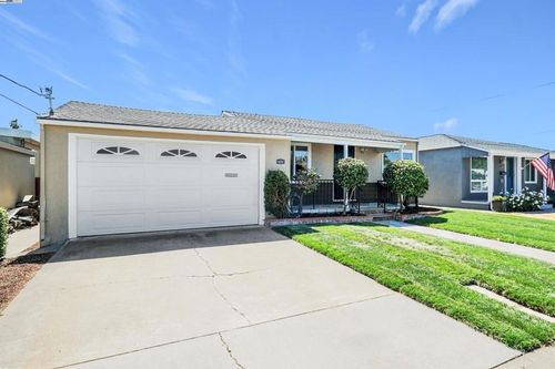 16167 Via Lupine, San Lorenzo, CA, 94580-2235 | Card Image