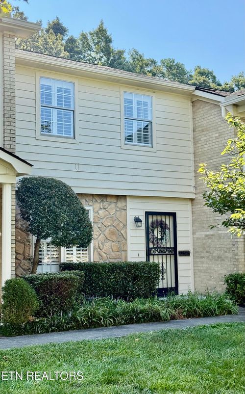 7914 Gleason Dr, Knoxville, TN, 37919-5402 | Card Image