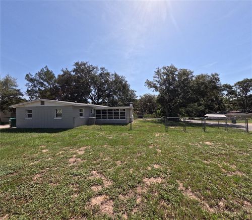 809 Plumosa Ave, FRUITLAND PARK, FL, 34731-4111 | Card Image
