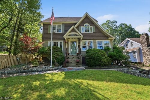 16 Arlington Ave, Caldwell, NJ, 07006-5202 | Card Image