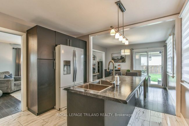 834 Viscount Rd, House other with 3 bedrooms, 2 bathrooms and 4 parking in London ON | Image 9