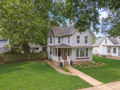 105 W Elm St, Fairbury, IL, 61739-1536 | Card Image