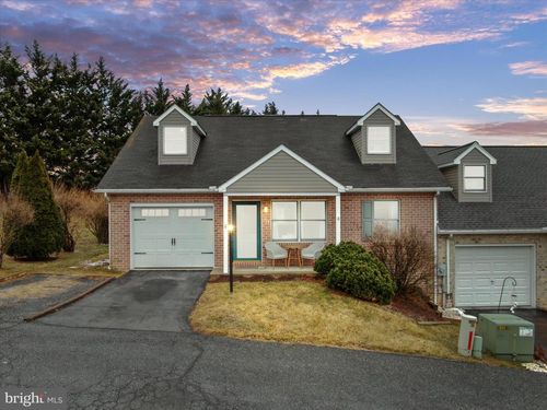 155 Ash Spring Ct, WAYNESBORO, PA, 17268-1483 | Card Image