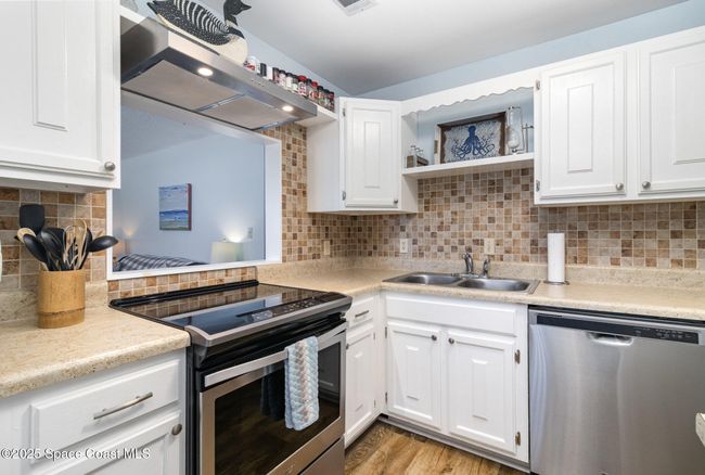 Kitchen | Image 8