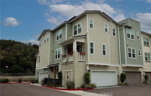 1104 Hibiscus Way, Oceanside, CA, 92054-4371 | Card Image