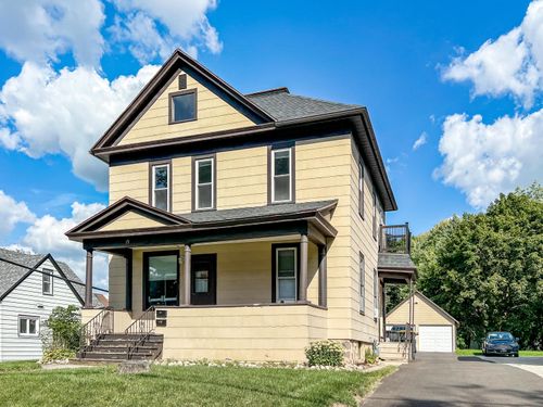 19 South St, Plymouth, WI, 53073-2419 | Card Image