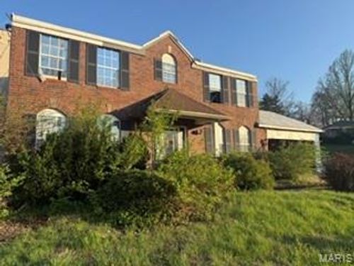 1100 La Roux Ct, Saint Louis, MO, 63137-1837 | Card Image