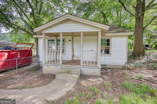 87 Clifton Dr, Winder, GA, 30680-2095 | Card Image