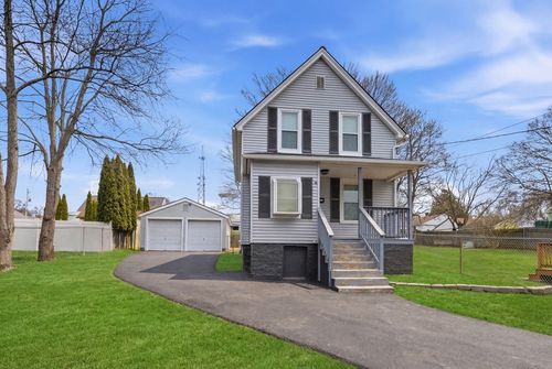128 Cleveland St, Woonsocket, RI, 02895-5909 | Card Image