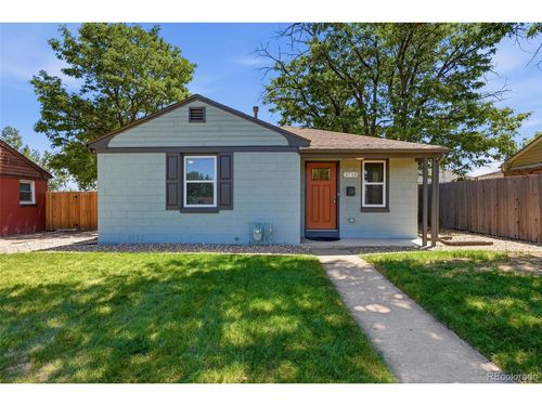 3710 N Madison St, Denver, CO, 80205-3754 | Card Image