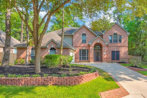 135 S Bluff Creek Cir, The Woodlands, TX, 77382-5773 | Card Image
