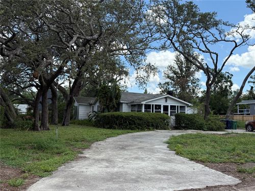 1429 W Yukon St, TAMPA, FL, 33604-1156 | Card Image