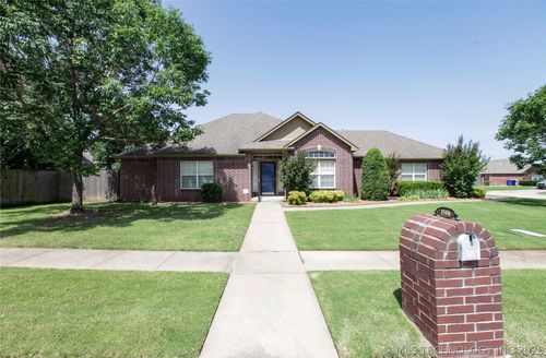 1506 N 19th Pl, Broken Arrow, OK, 74012-2085 | Card Image