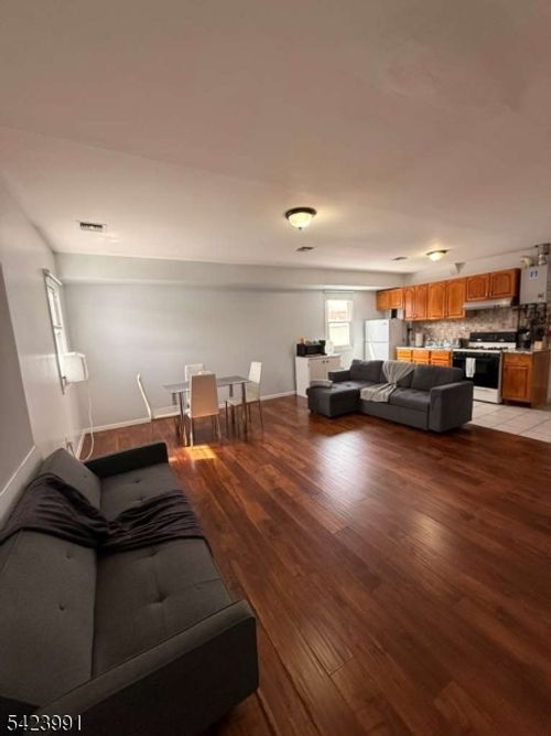 3-296 Passaic St, Passaic, NJ, 07055-5871 | Card Image