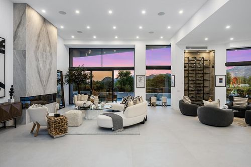 160 Kiva Dr, Palm Desert, CA, 92260-7320 | Card Image