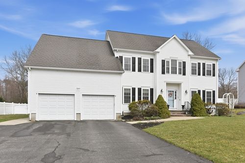 35 Paddock Dr, Plainville, MA, 02762-1815 | Card Image