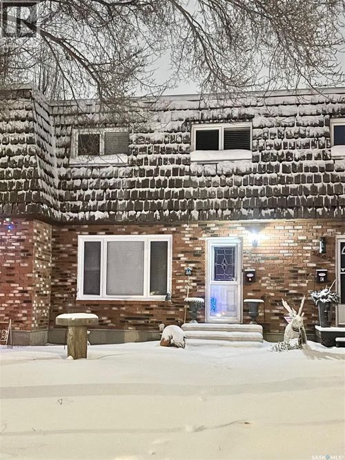 2004 Foley Dr, North Battleford, SK, S9A3G9 | Card Image